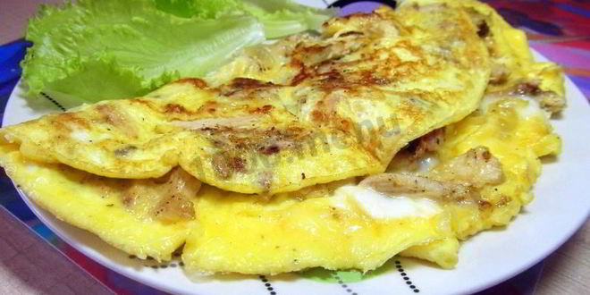 Рецепт омлет с курицей и сыром