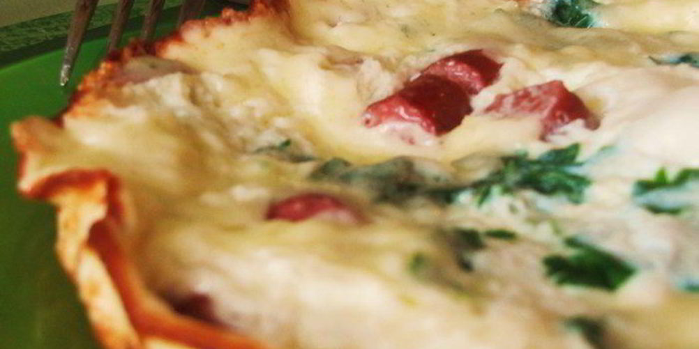 Как приготовить омлет с охотничьими колбасками