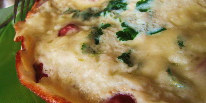 Рецепт омлет с охотничьими колбасками