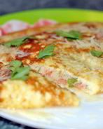 Омлет с помидорами и сыром