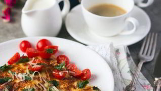 Рецепт Омлет с помидорами, сыром и зеленью