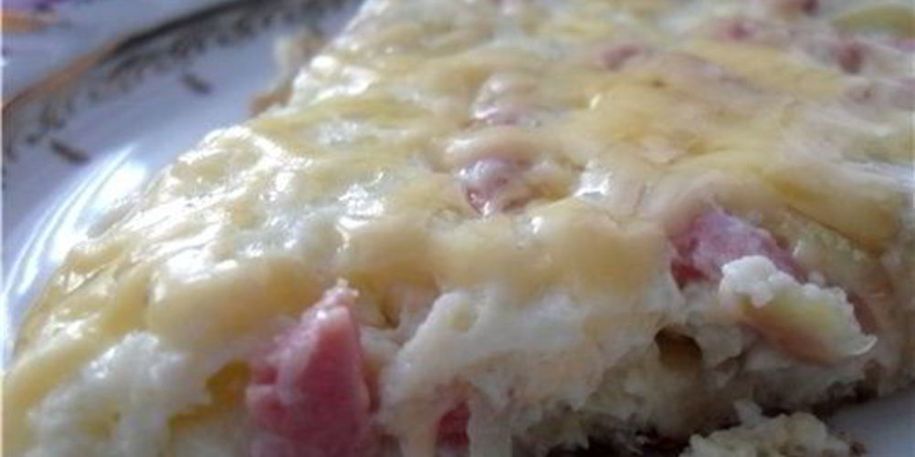 Как приготовить омлет с сыром и колбасой
