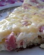 Омлет с сыром и колбасой