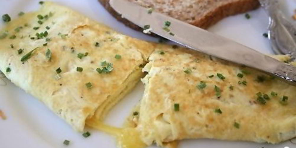 Как приготовить омлет с творогом