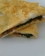 Омлет со шпинатом и сыром