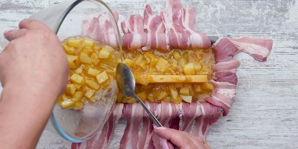 Как приготовить омлет в беконе