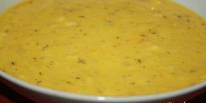 Рецепт пышный омлет со свиной грудинкой и луком