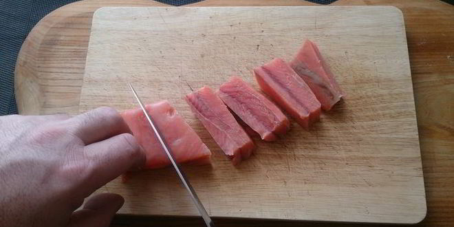 Рецепт паштет из слабосоленой семги с томатами и маслинами