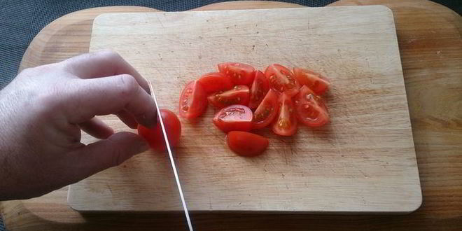 Рецепт паштет из слабосоленой семги с томатами и маслинами