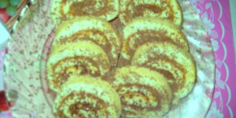 Как приготовить бисквитный рулет с фундуком