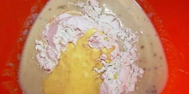 Рецепт дрожжевой рулет с творогом, арахисом и ананасами