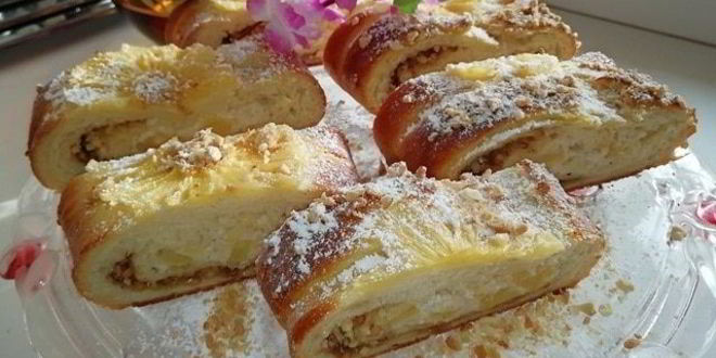 Рецепт дрожжевой рулет с творогом, арахисом и ананасами