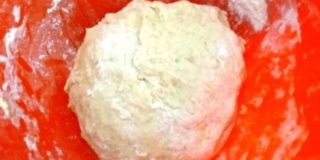 Рецепт дрожжевой рулет с творогом, арахисом и ананасами