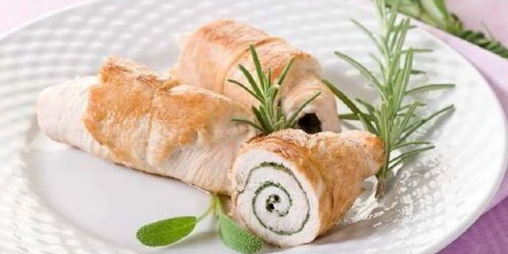 Как приготовить куриный рулет с брынзой и зеленью