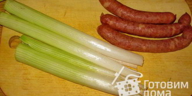 Рецепт куриный рулет с копчеными колбасками