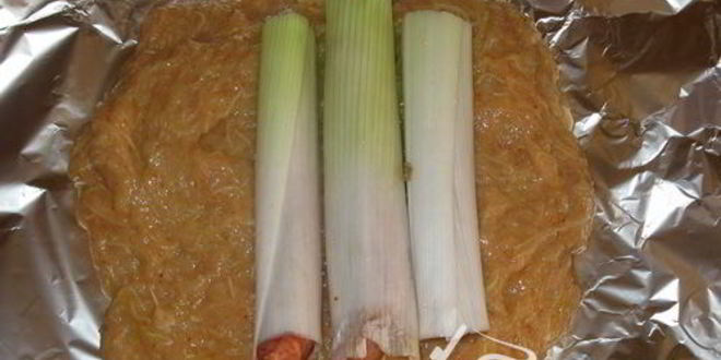 Рецепт куриный рулет с копчеными колбасками