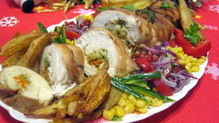 Рецепт Куриный рулет с цуккини, морковью и сыром