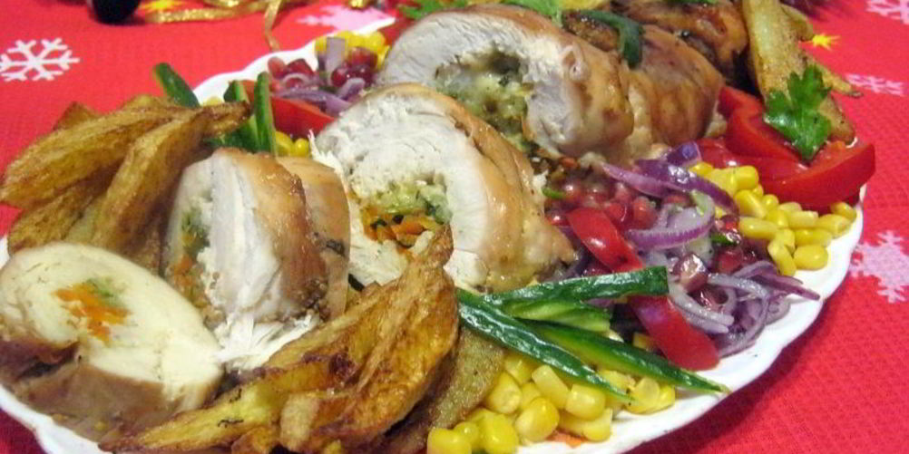 Как приготовить куриный рулет с цуккини, морковью и сыром