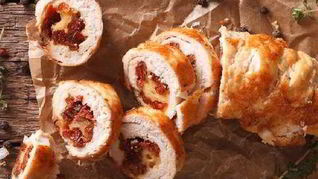 Рецепт Куриный рулет со сладким перцем и солеными огурцами