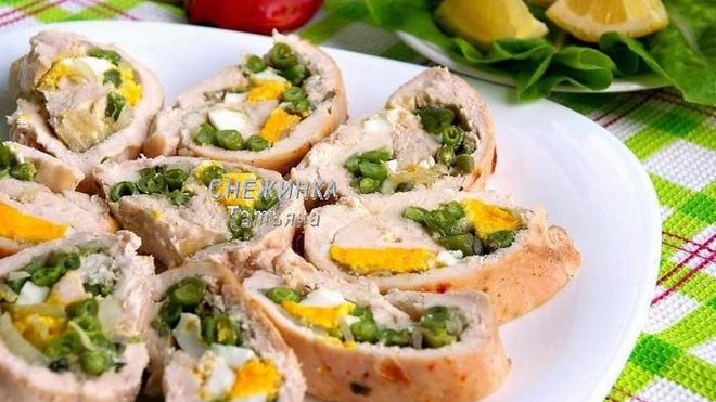Рецепт Куриный рулет со спаржевой фасолью, яйцом и сыром Джюгас