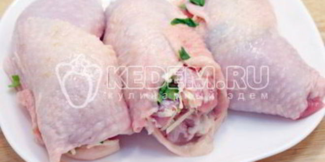 Рецепт куриные рулетики с черемшой и сыром