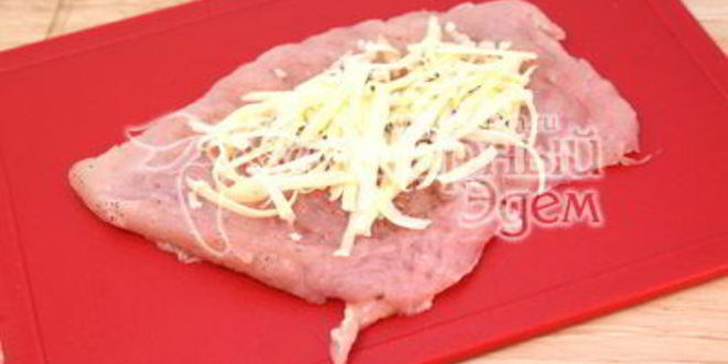 Рецепт куриные рулетики с грибами и сыром