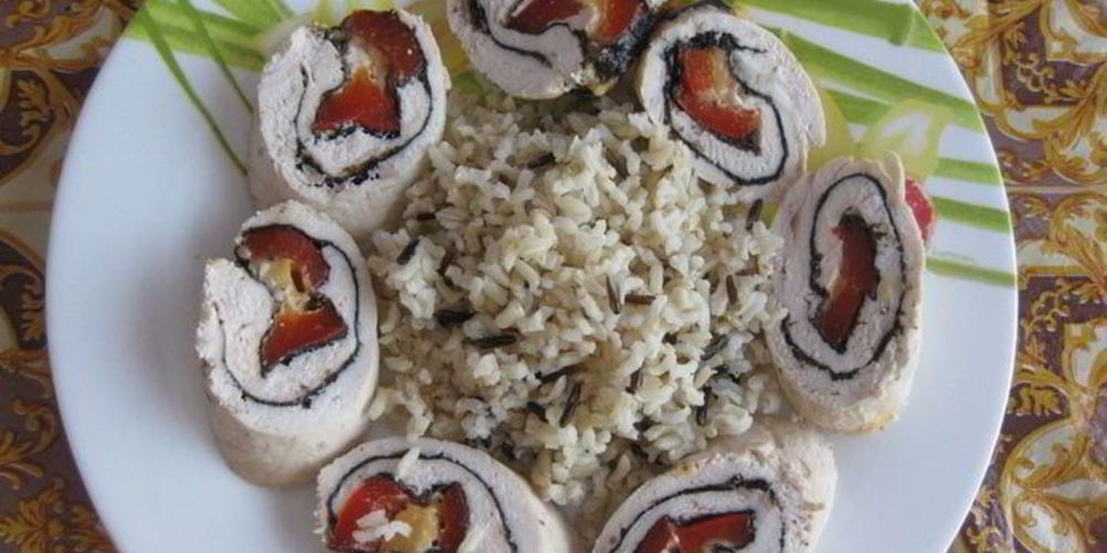 Как приготовить куриные рулетики с начинкой