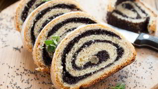 Рецепт Маковый рулет с изюмом к чаю