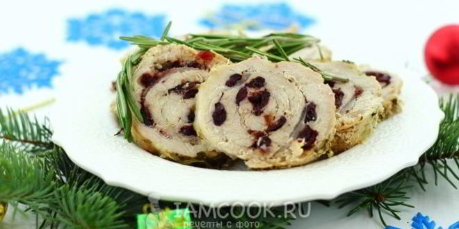 Рецепт мясной рулет с вяленой клюквой