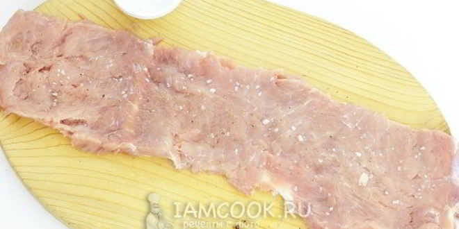 Рецепт мясной рулет с вяленой клюквой