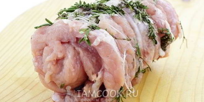 Рецепт мясной рулет с вяленой клюквой
