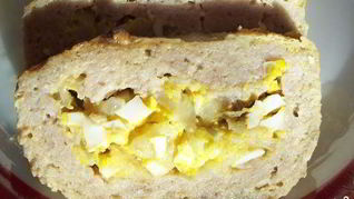 Рецепт Мясной рулет с яйцом и луком