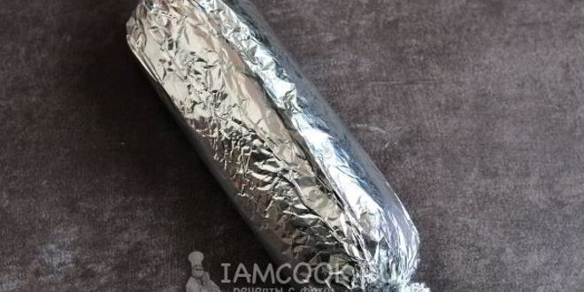 Рецепт мясной рулет с яйцом в духовке