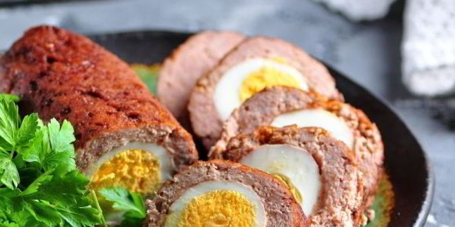 Рецепт мясной рулет с яйцом в духовке