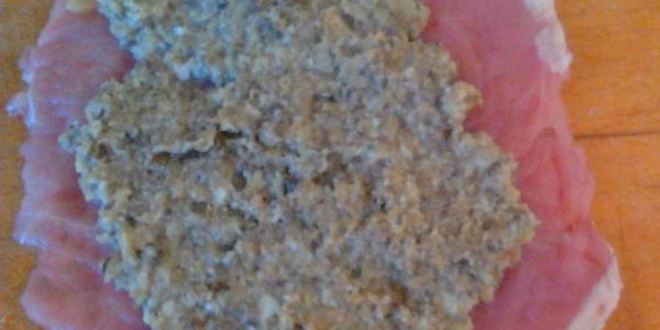 Рецепт мясные рулетики под сметанно-ореховым соусом