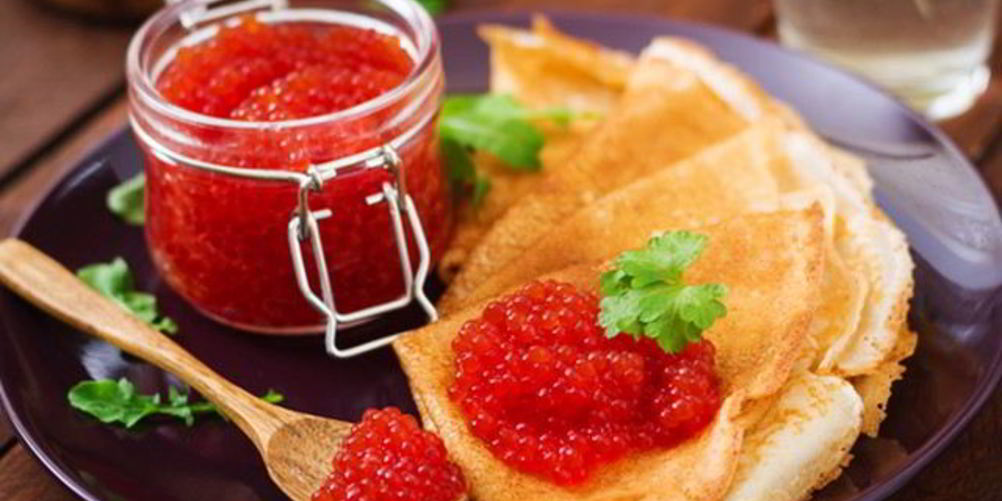 Рецепт рулетики из блинов с ванильным соусом