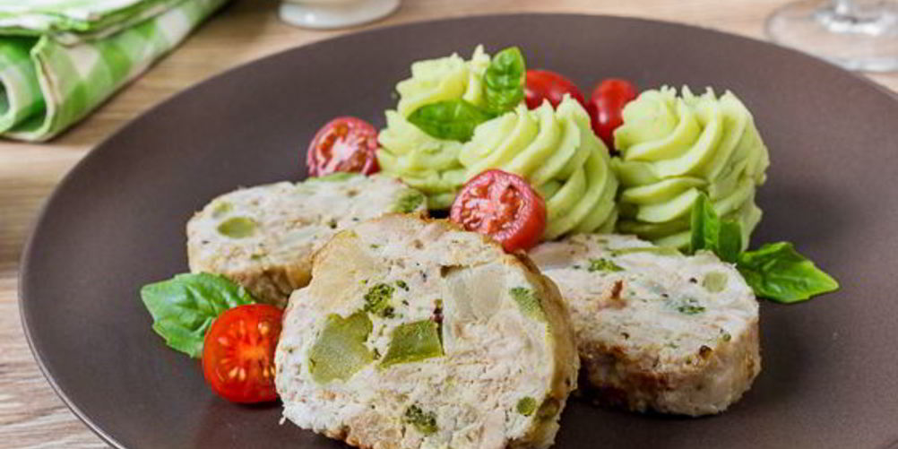 Как приготовить рубленый рулет из курицы с брокколи