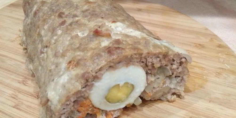 Как приготовить рулет из фарша с овощами