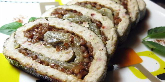 Рецепт рулет из индейки в виноградных листьях, фаршированный рисом и баклажанами