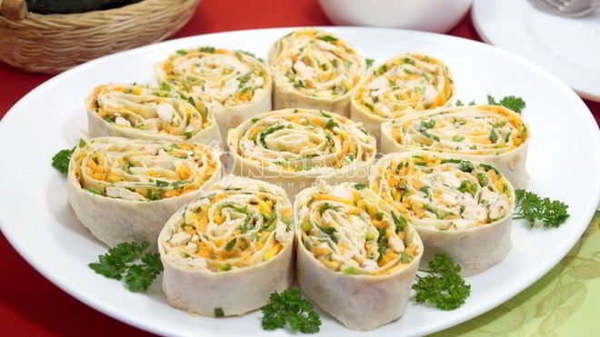 Рецепт Рулет из лаваша с курицей