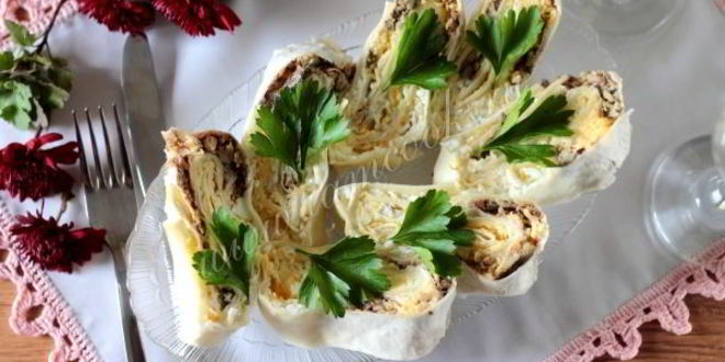 Рецепт рулет из лаваша со шпротами