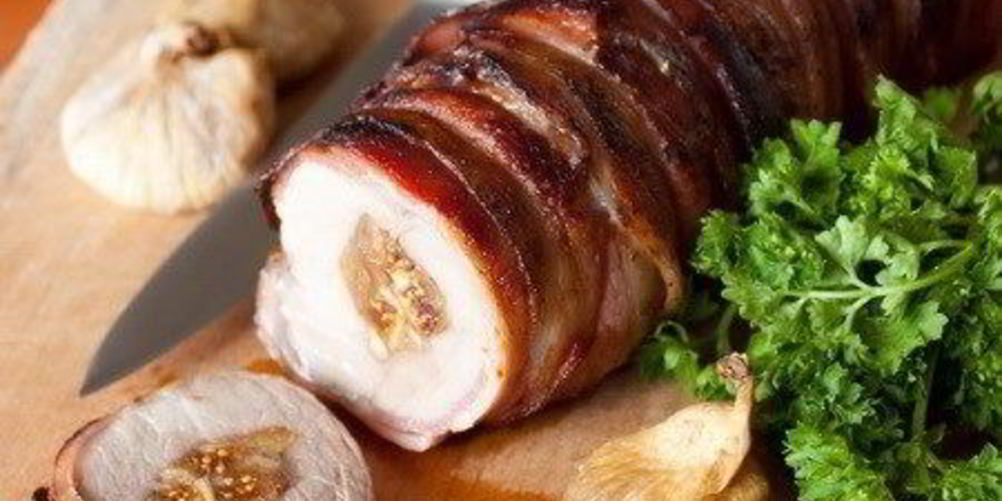 Как приготовить рулет из свиной вырезки с инжиром