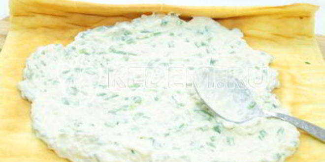Рецепт рулет с луком и яйцом