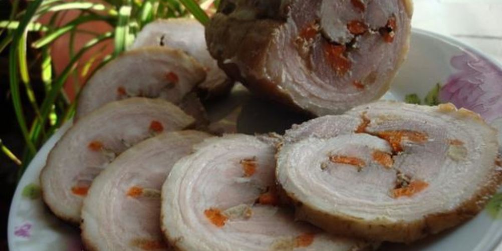 Как приготовить рулетик из подчеревка