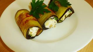 Рецепт Рулетики из баклажанов с сырным кремом