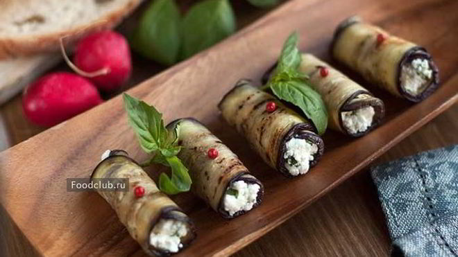 Рецепт Рулетики из баклажанов с сыром