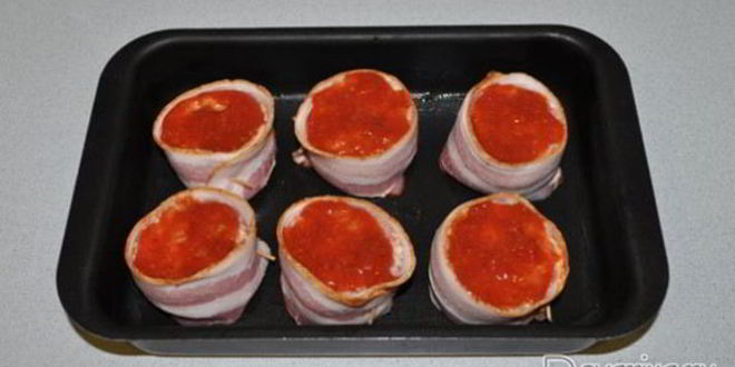 Рецепт рулетиков иза фарши в беконе