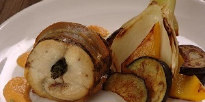 Рецепт рулетики из щуки с ореховым соусом