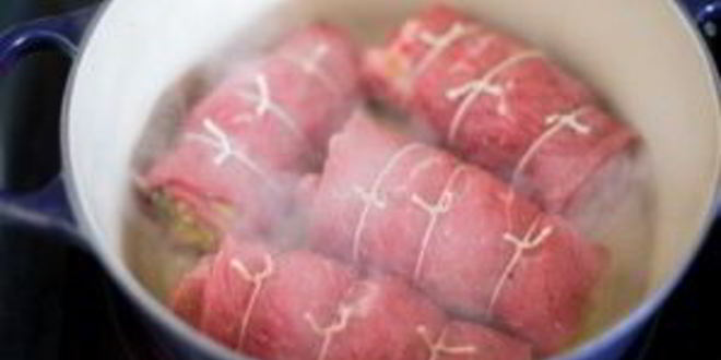 Рецепт рулетики из свинины с начинкой
