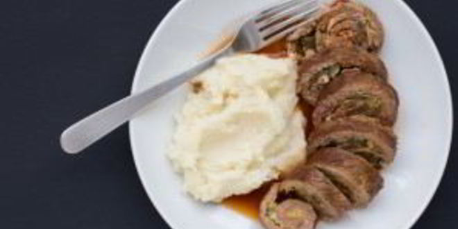 Рецепт рулетики из свинины с начинкой